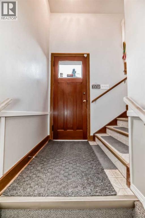 3205 4 Street SW - 24