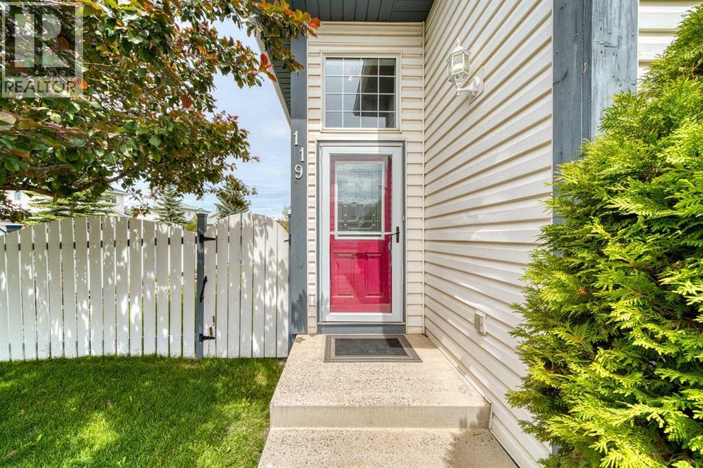 119 Applemont Close SE - 2