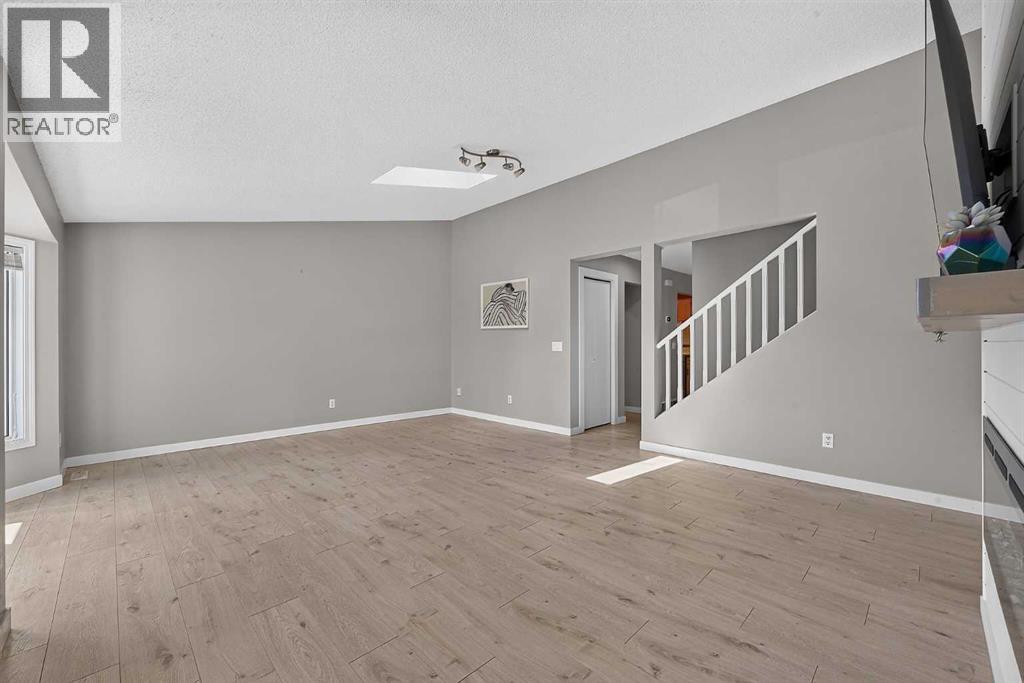 #2 2220 29 Street SW - 17