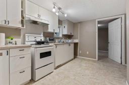 2  Railway Avenue N, Hay Lakes, AB T0B1W0 Photo 37