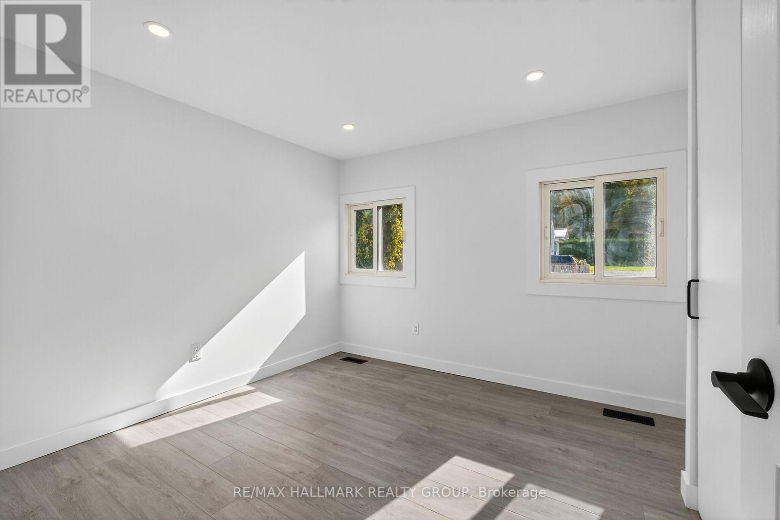 #68 3535 ST. JOSEPH BOULEVARD - 23