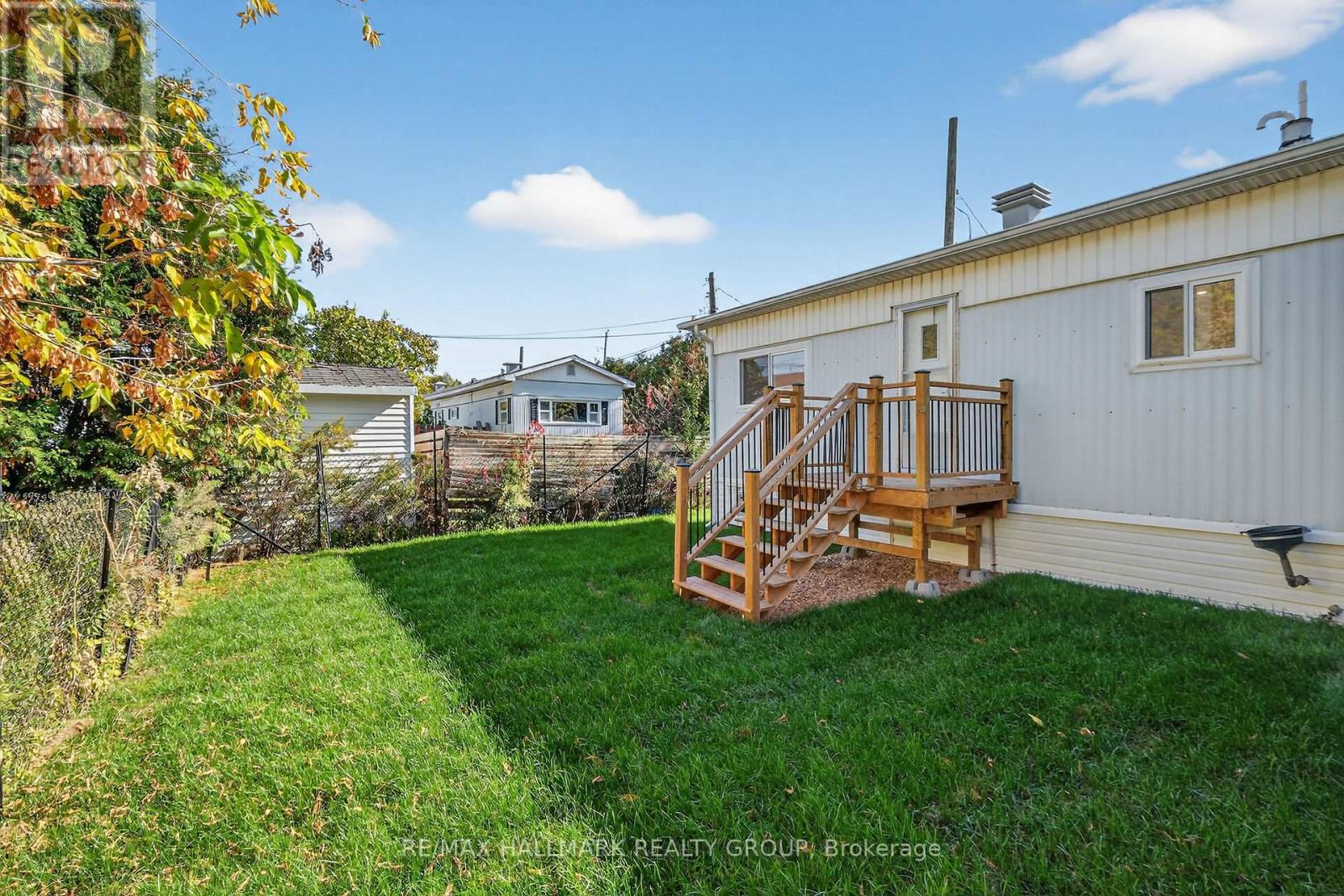 #68 3535 ST. JOSEPH BOULEVARD - 27
