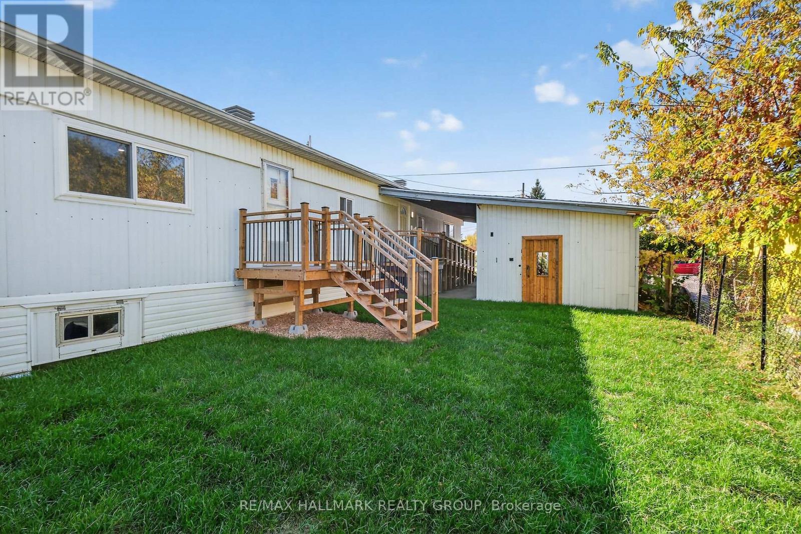#68 3535 ST. JOSEPH BOULEVARD - 29
