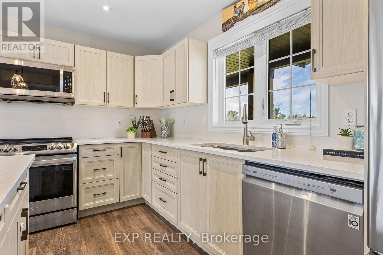 4153 ROGER STEVENS DRIVE - Image 16