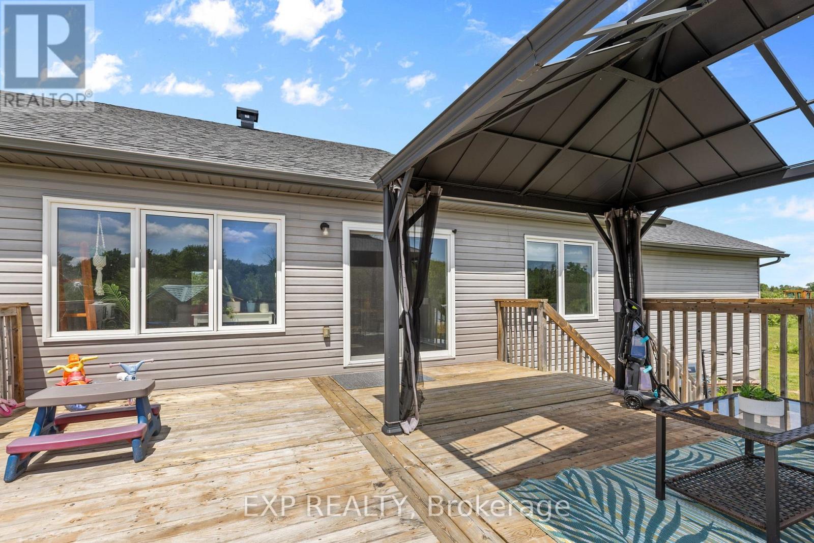 4153 ROGER STEVENS DRIVE - Image 32