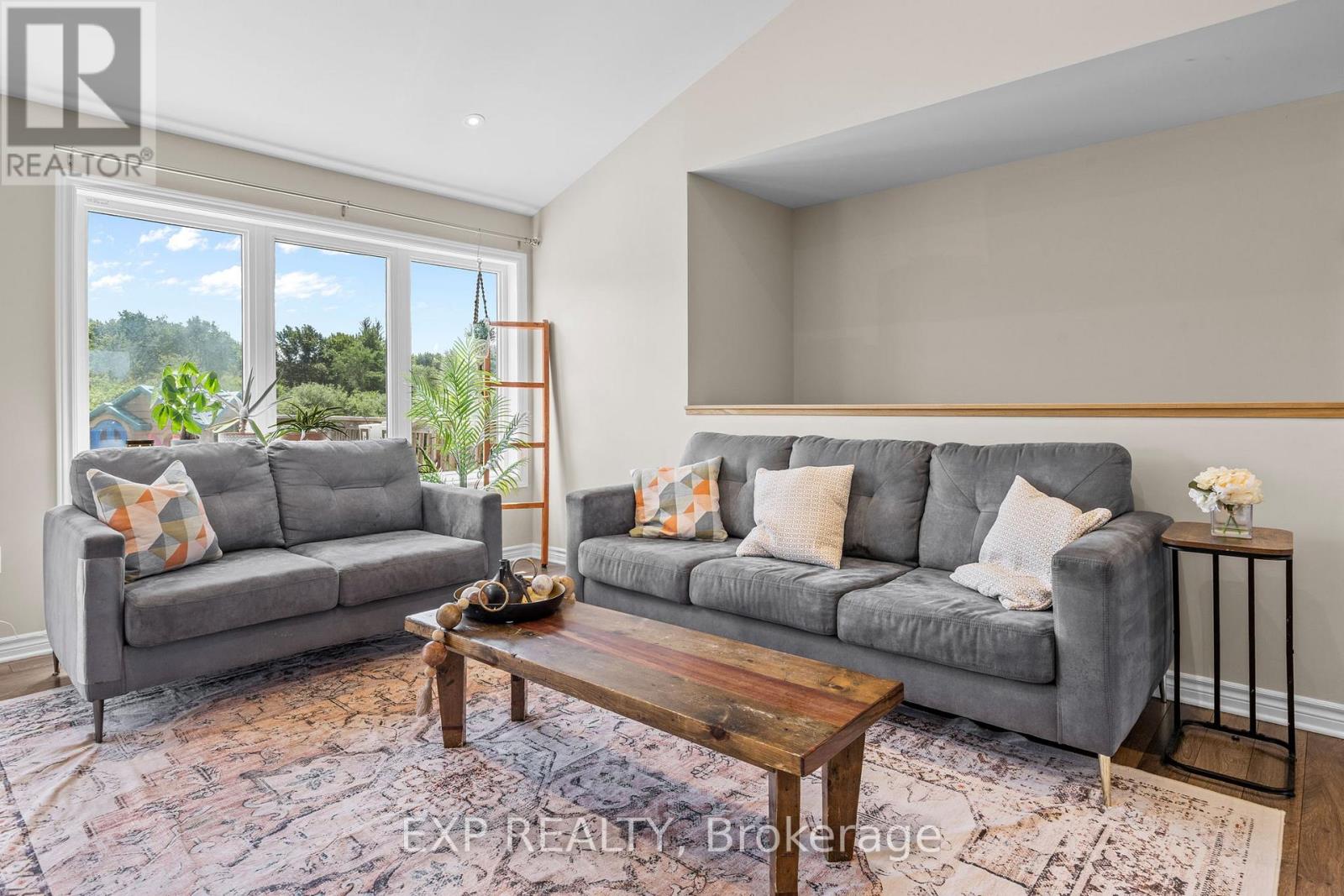 4153 ROGER STEVENS DRIVE - Image 9