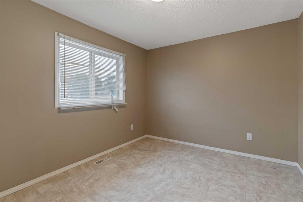 Hay Lakes, AB, T0B 1W0 - Photo 42