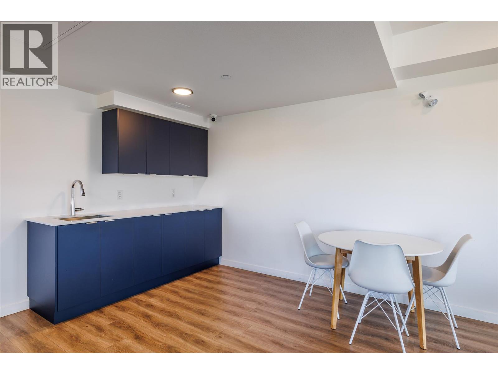 #204 615 Rutland Road - 25