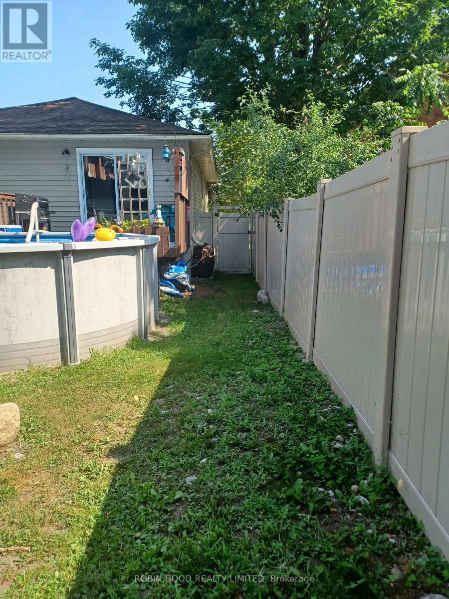 112 BORLAND STREET E - 26