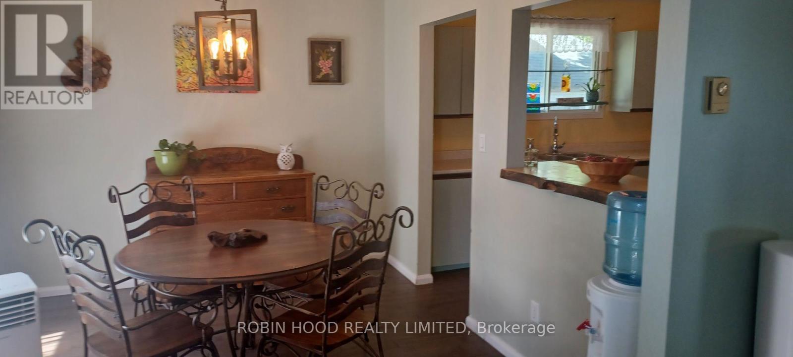 112 BORLAND STREET E - 8