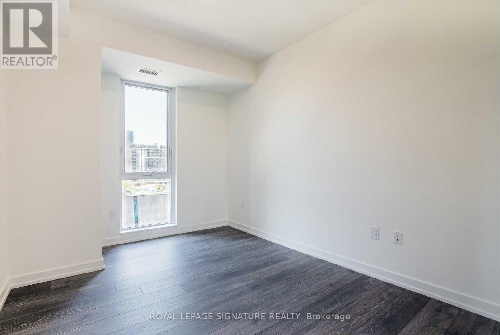 #605 225 SUMACH STREET - 23
