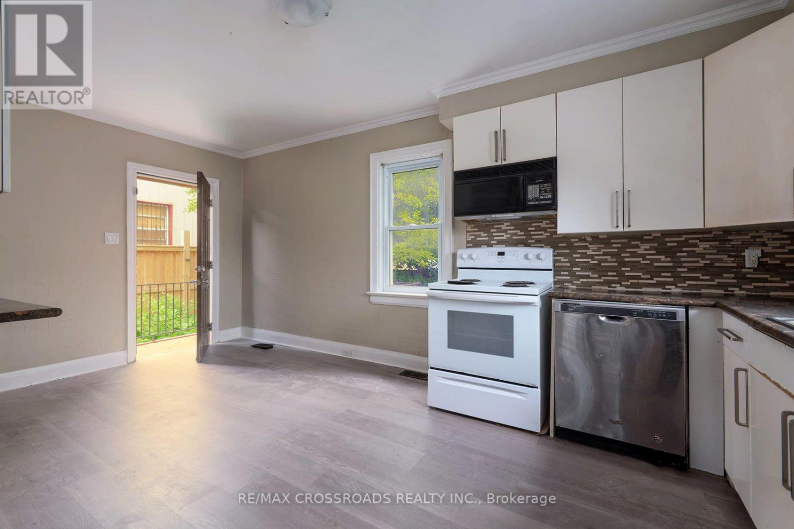 313 OLIVE AVENUE - 13