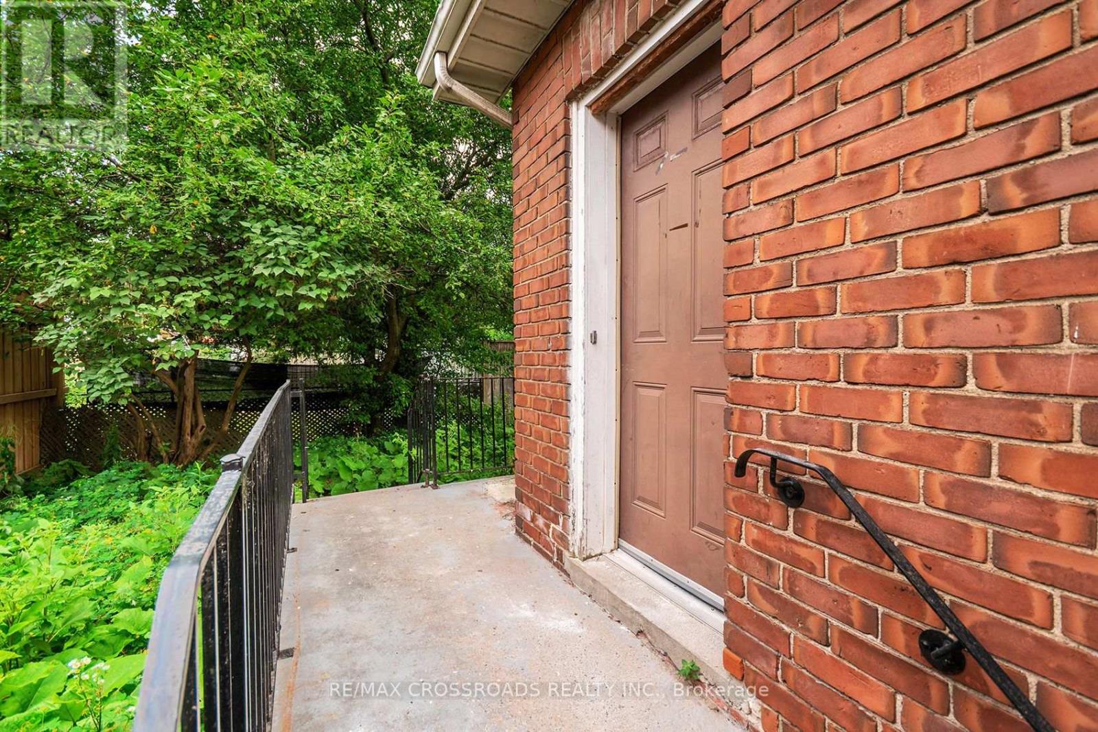 313 OLIVE AVENUE - 36