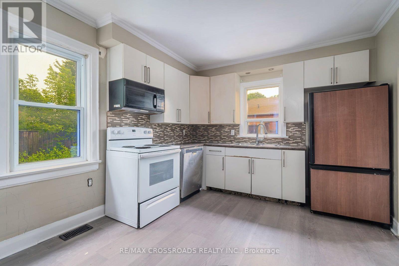 313 OLIVE AVENUE - 14