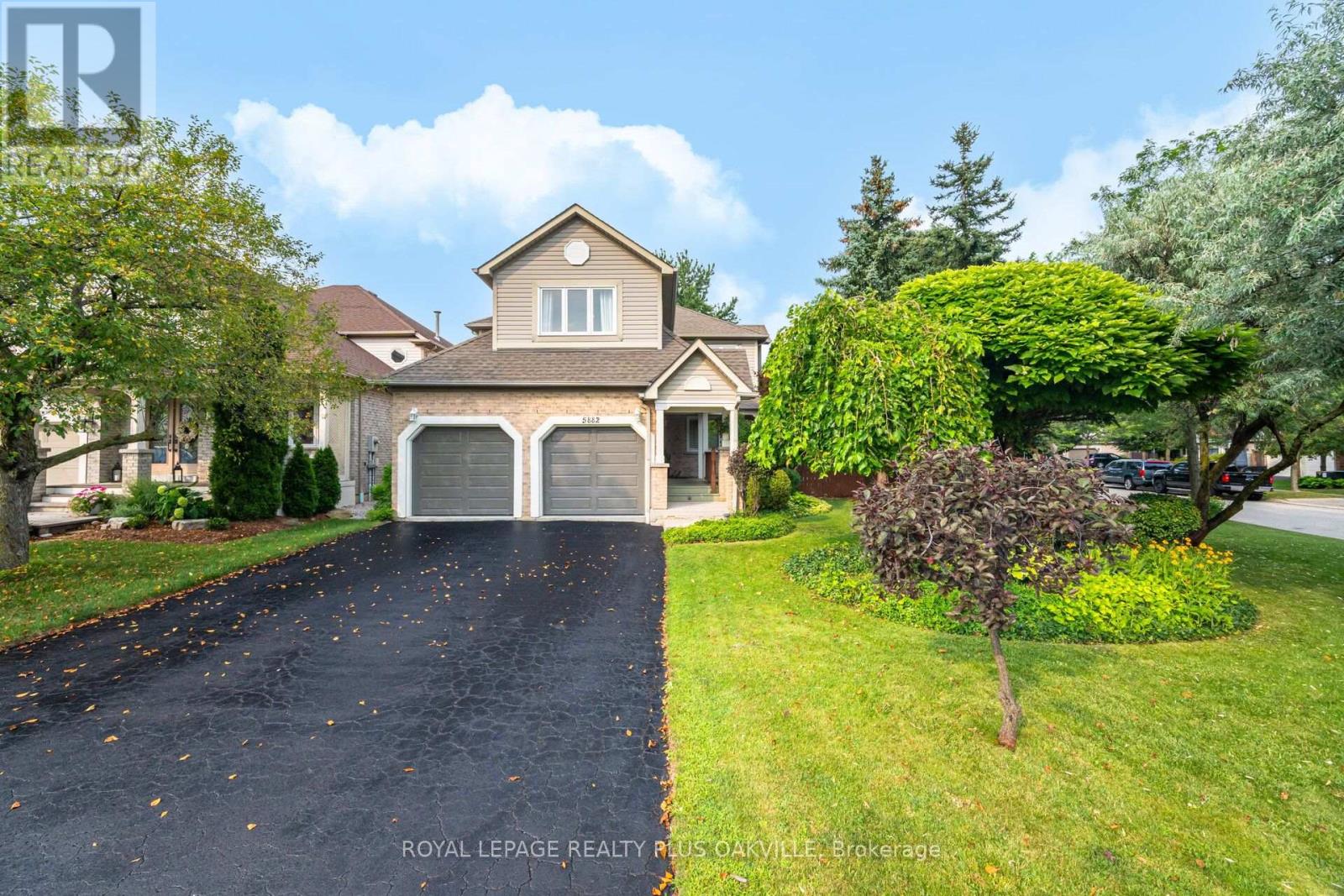 5882 CORNELL CRESCENT - 1