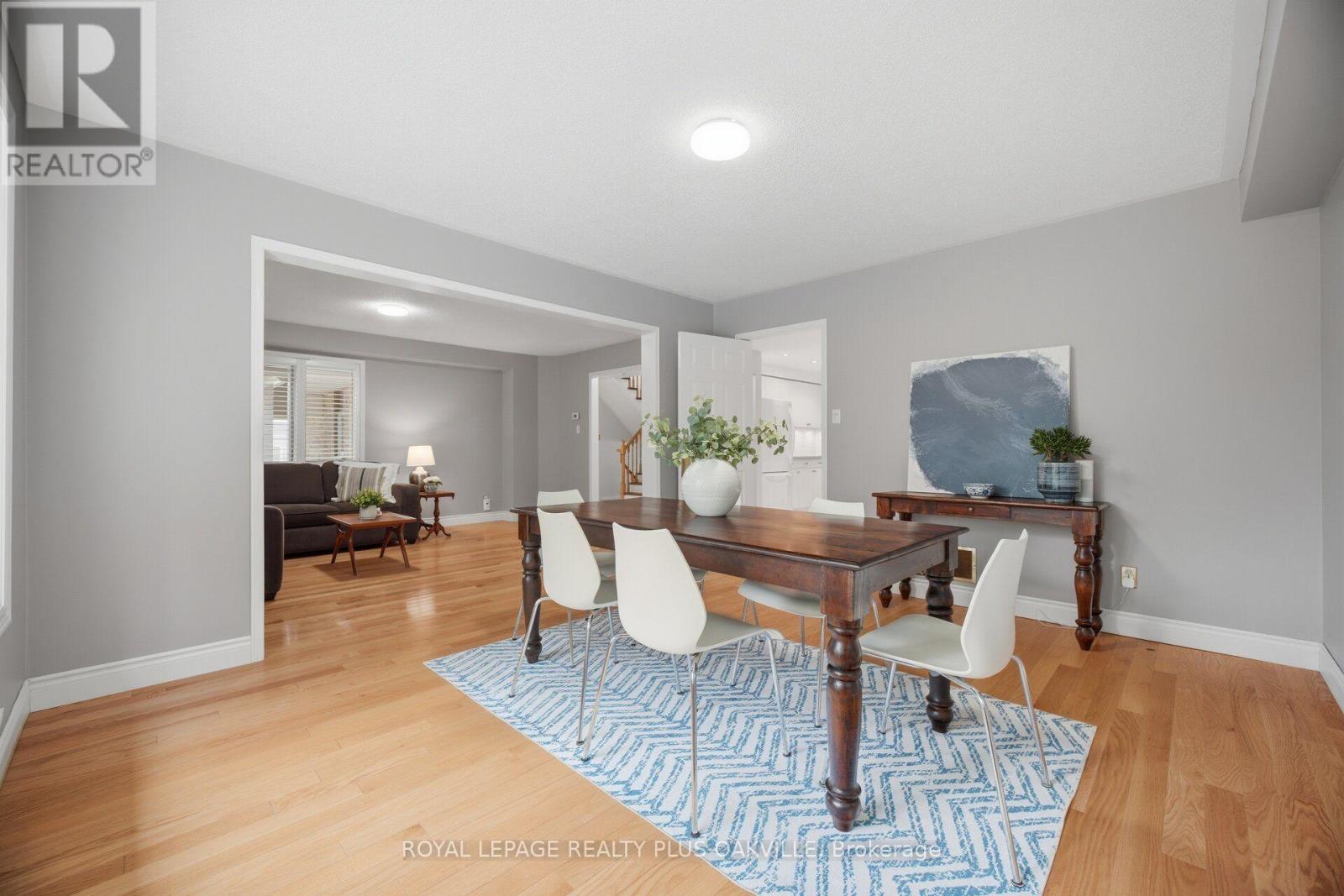 5882 CORNELL CRESCENT - 10