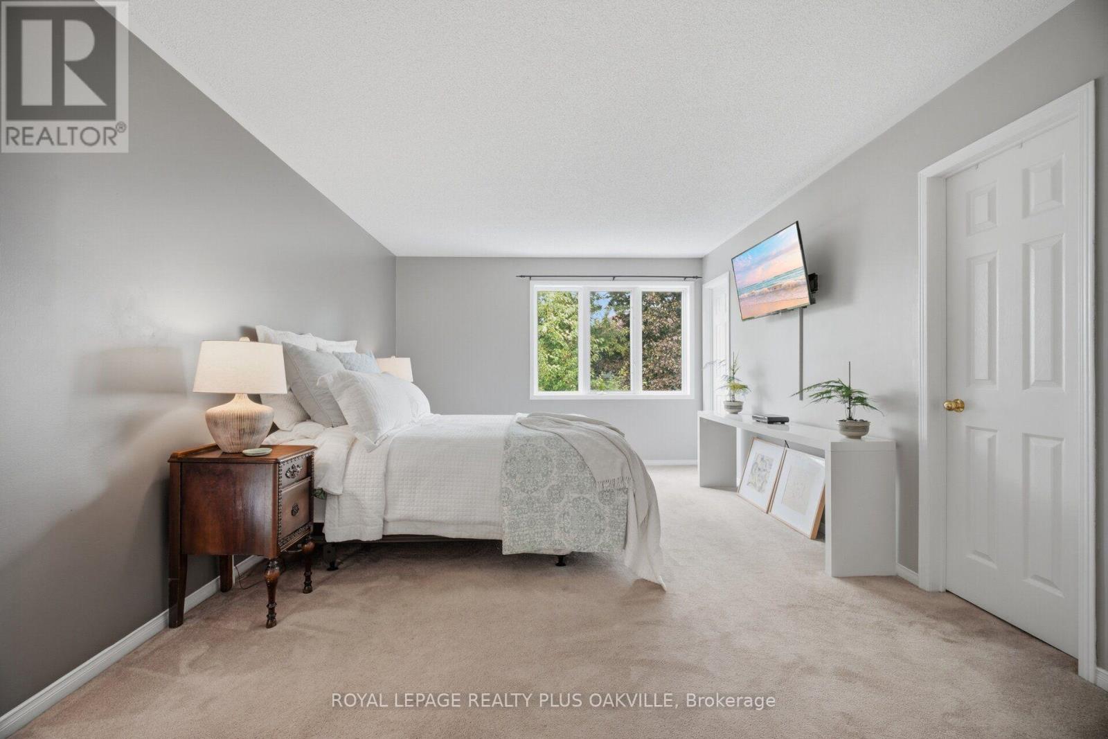 5882 CORNELL CRESCENT - 23