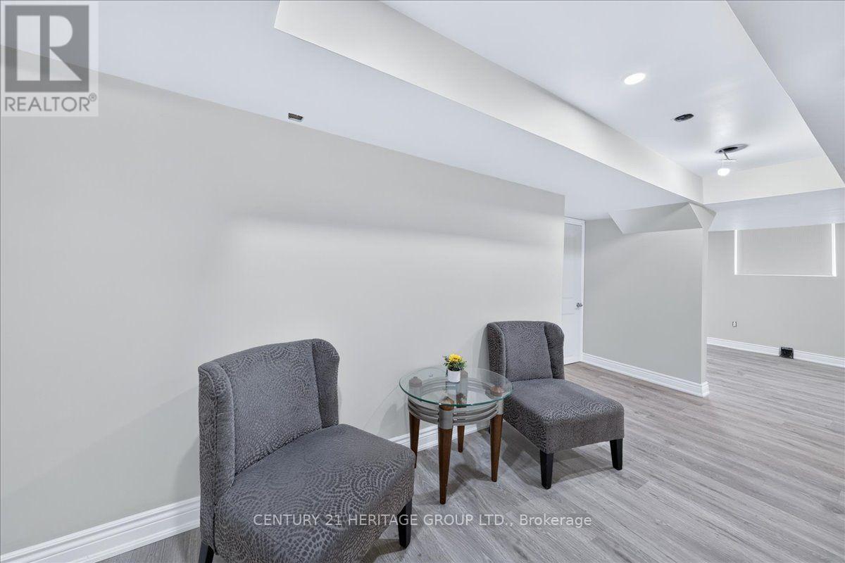 19 REYNOLDS AVENUE - 44