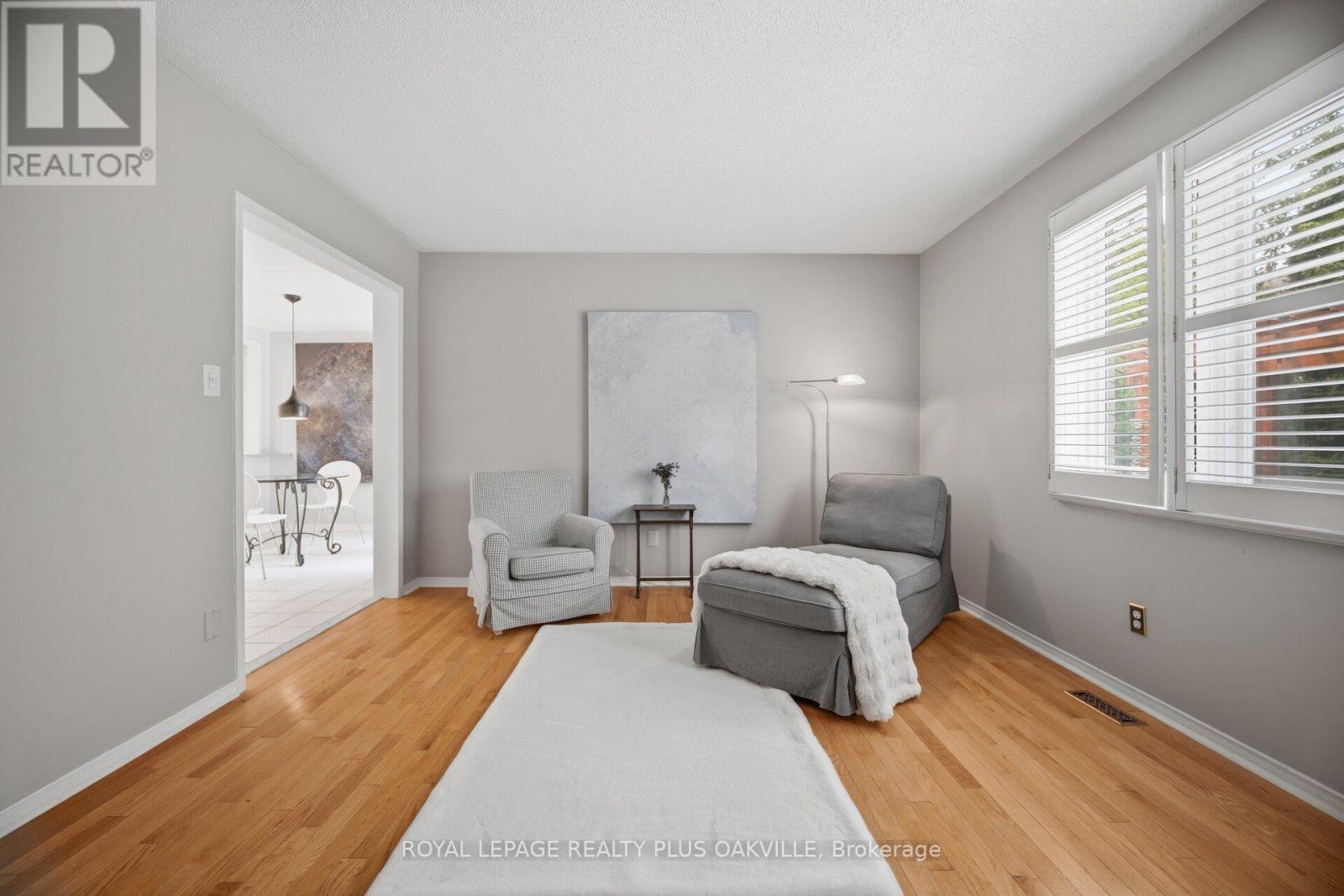 5882 CORNELL CRESCENT - 18