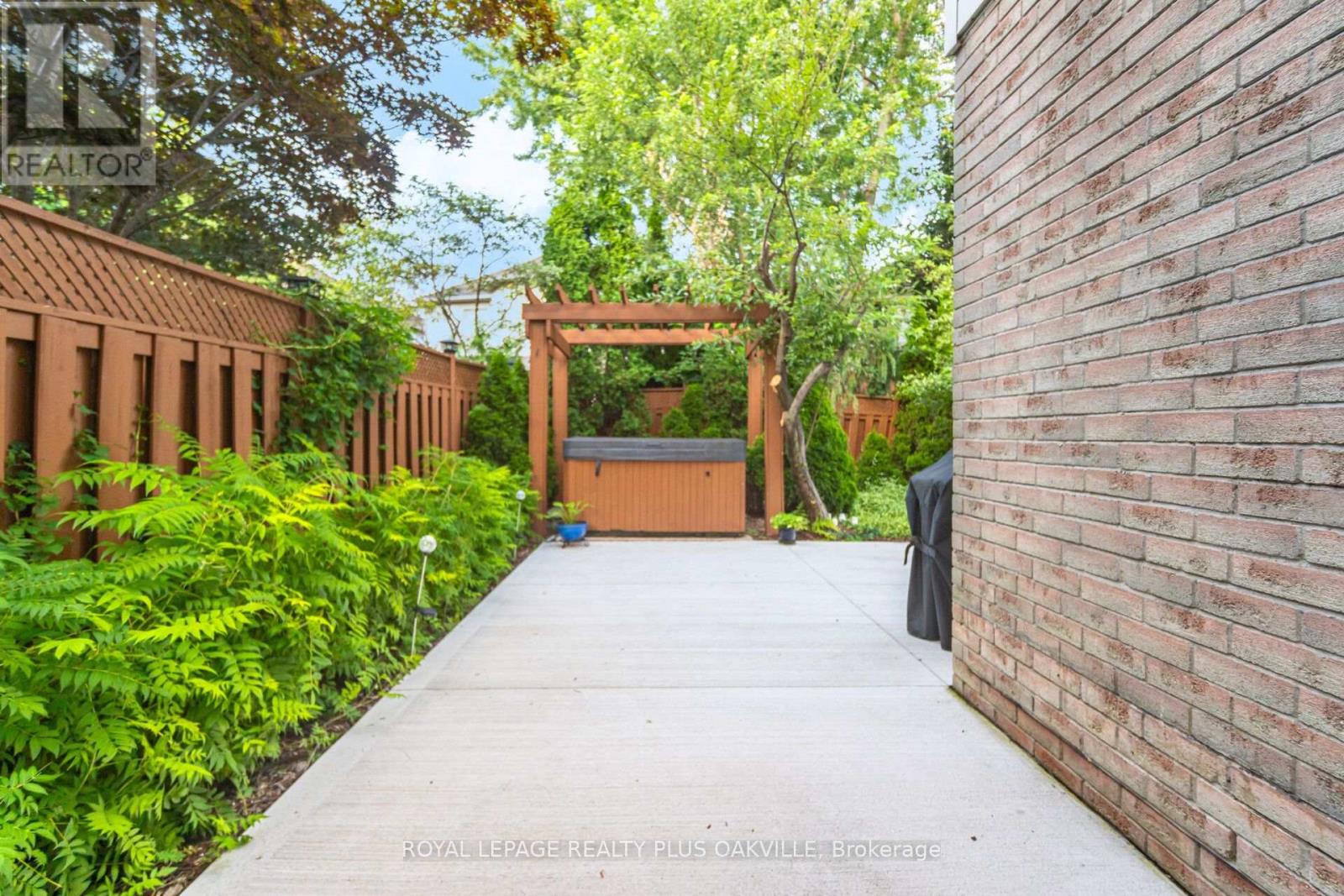 5882 CORNELL CRESCENT - 41