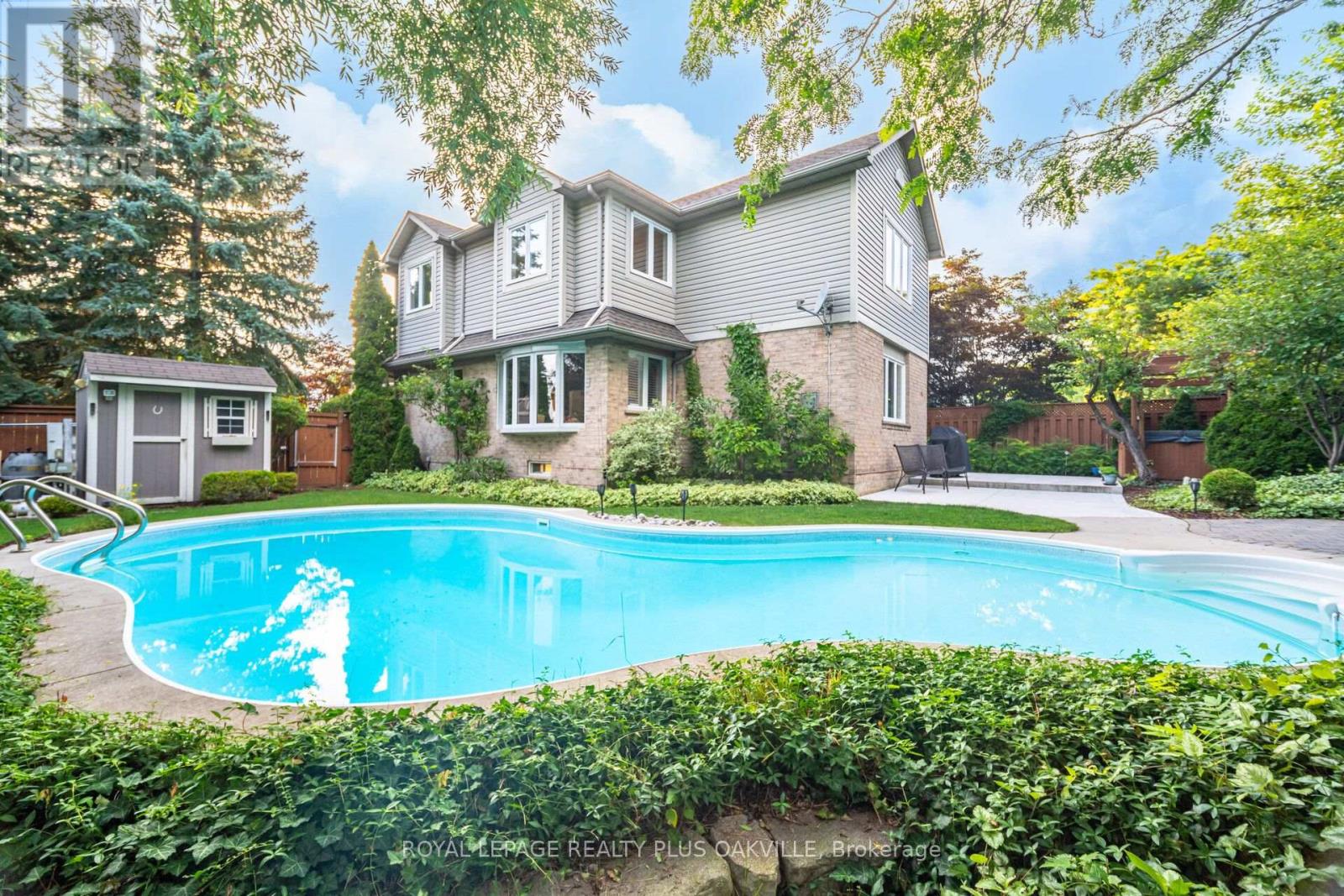 5882 CORNELL CRESCENT - 42