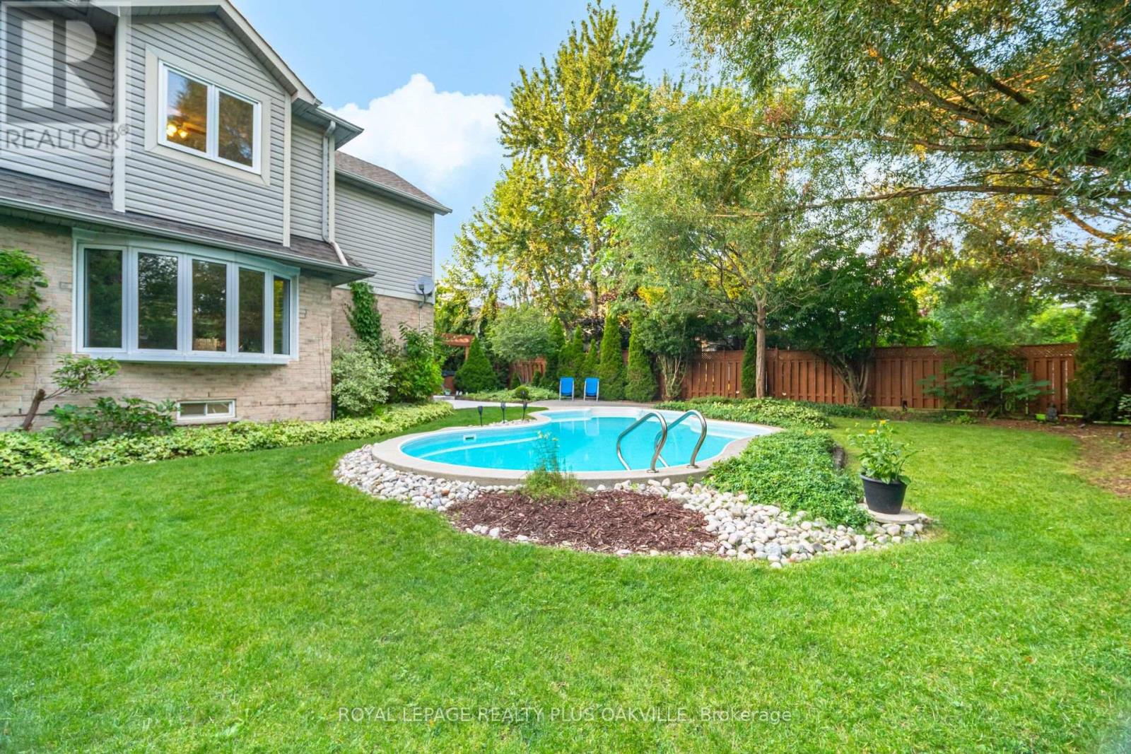 5882 CORNELL CRESCENT - 43