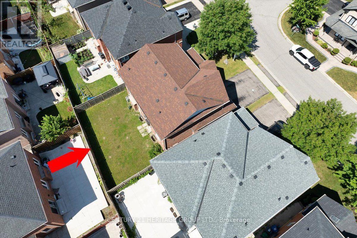 19 REYNOLDS AVENUE - 47