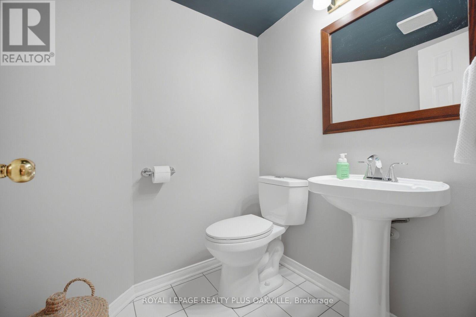 5882 CORNELL CRESCENT - 21