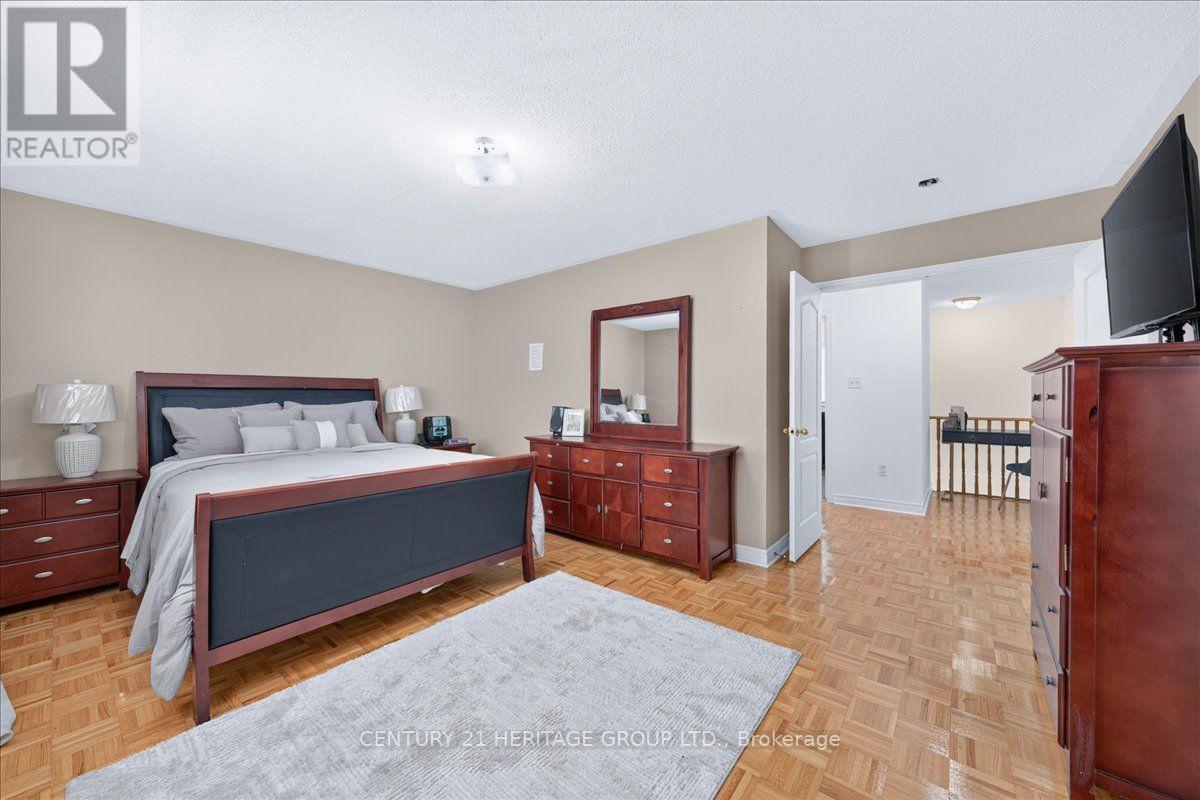 19 REYNOLDS AVENUE - 23