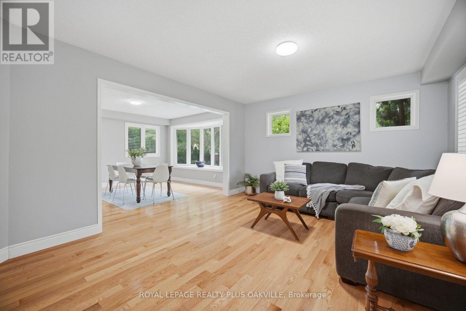 5882 CORNELL CRESCENT - 7