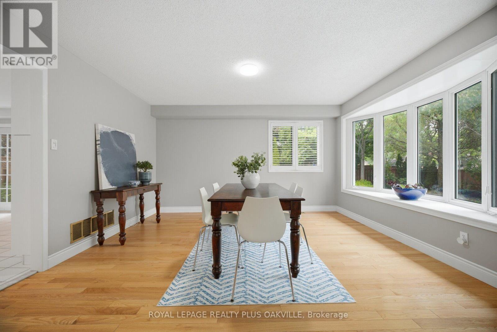 5882 CORNELL CRESCENT - 8