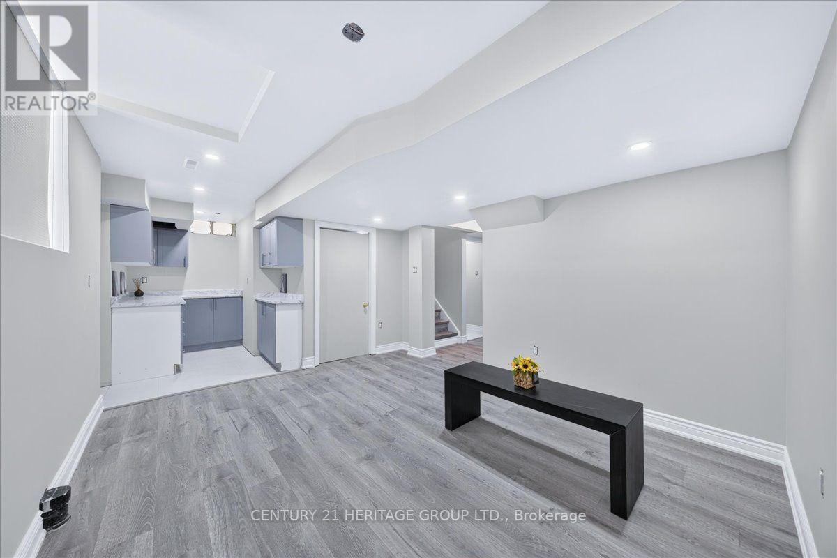 19 REYNOLDS AVENUE - 36
