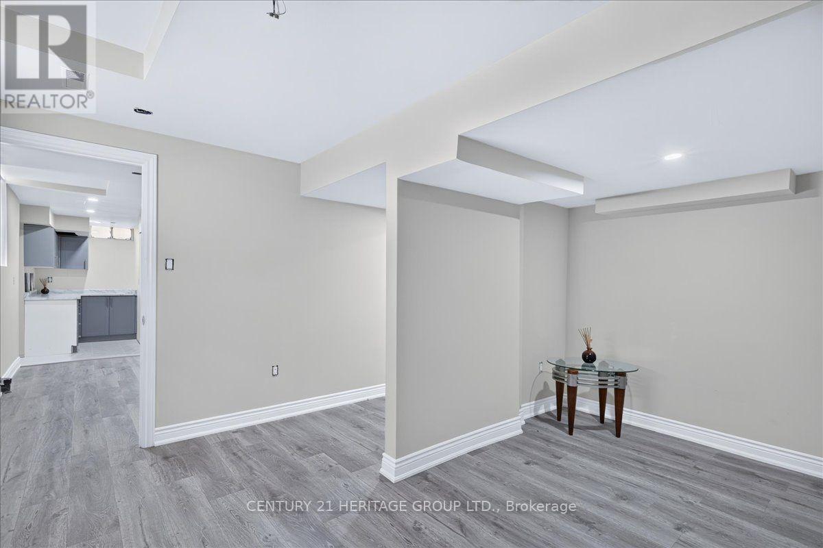 19 REYNOLDS AVENUE - 38
