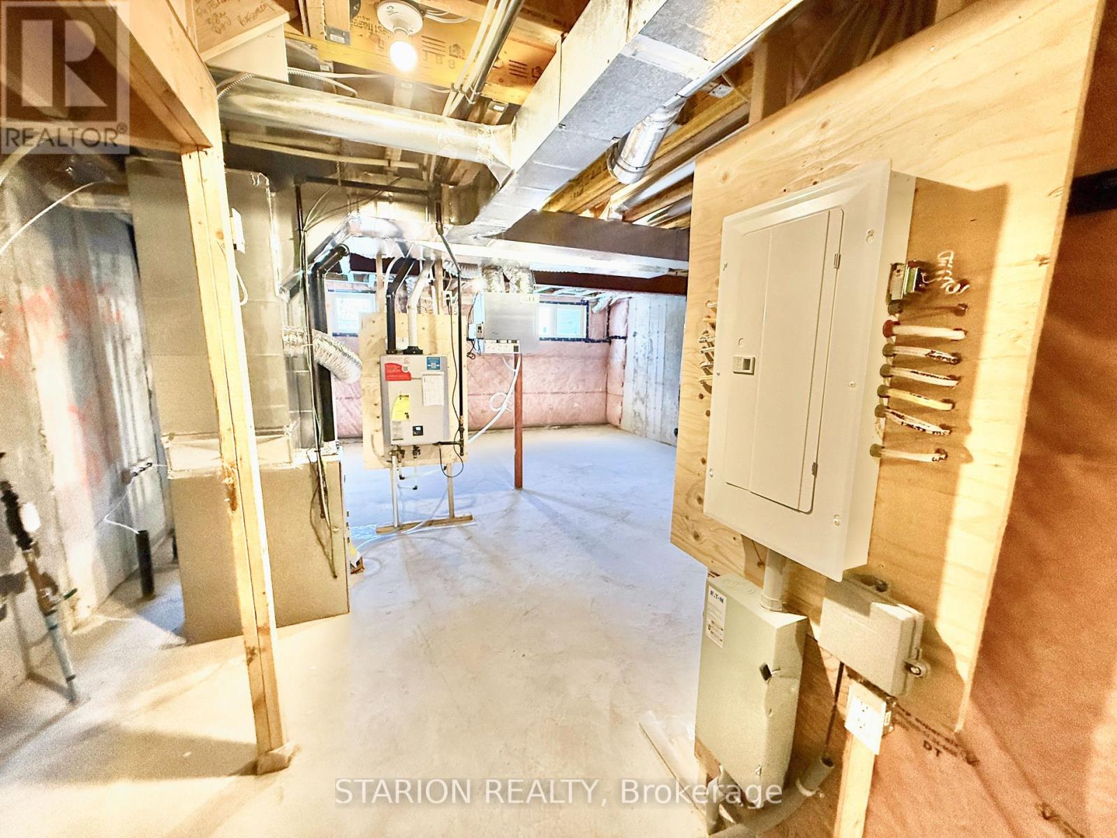 55 HICKEY LANE - 23
