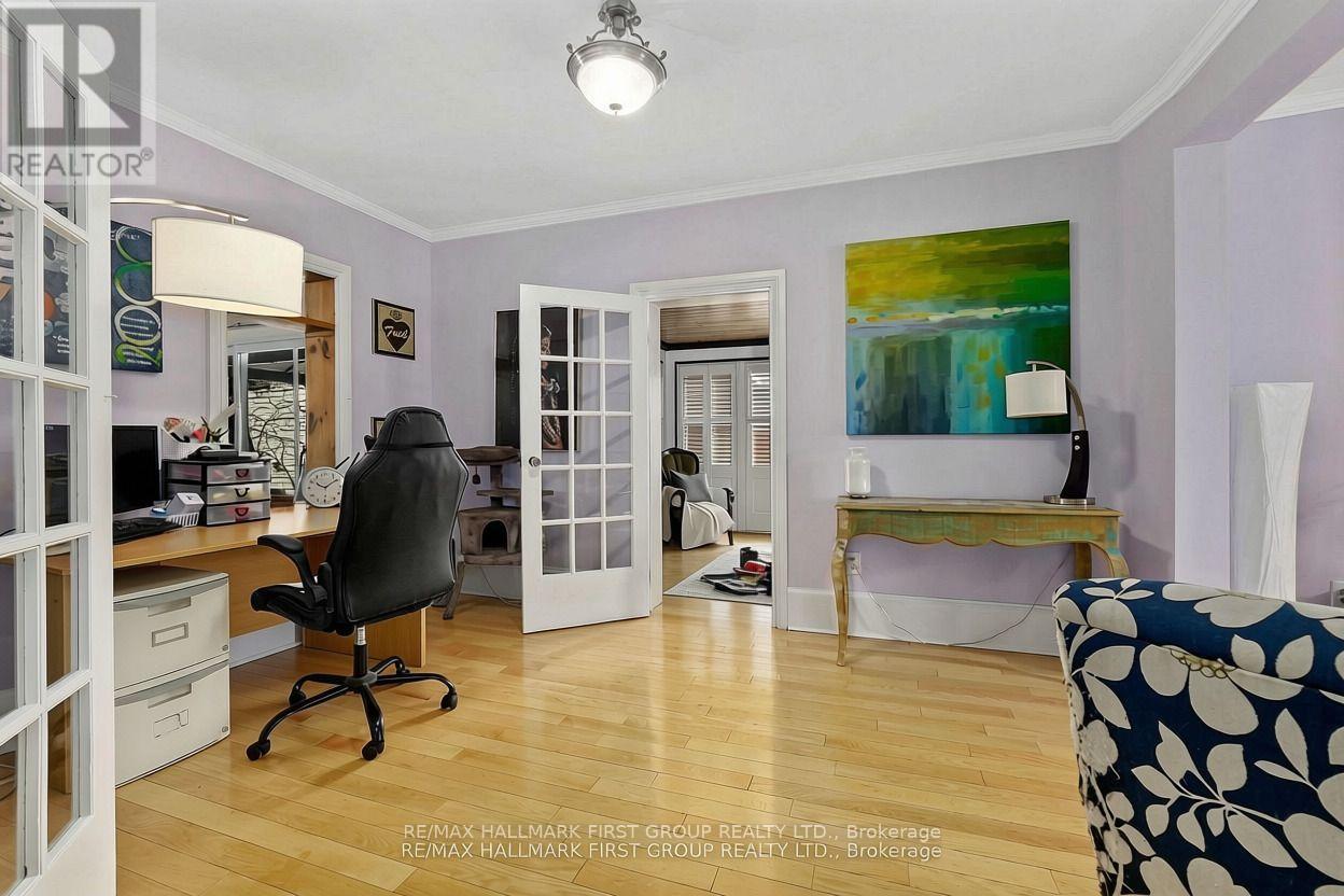 89 ROSE GLEN ROAD N - Image 10