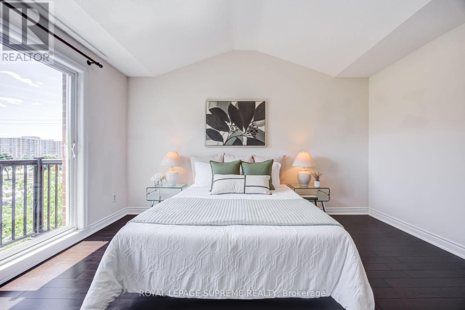 19B HOBDEN PLACE - 22