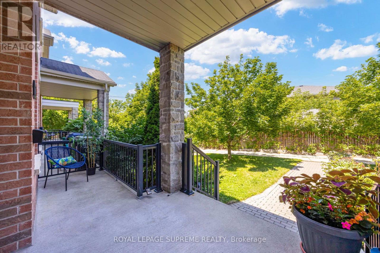 19B HOBDEN PLACE - 3