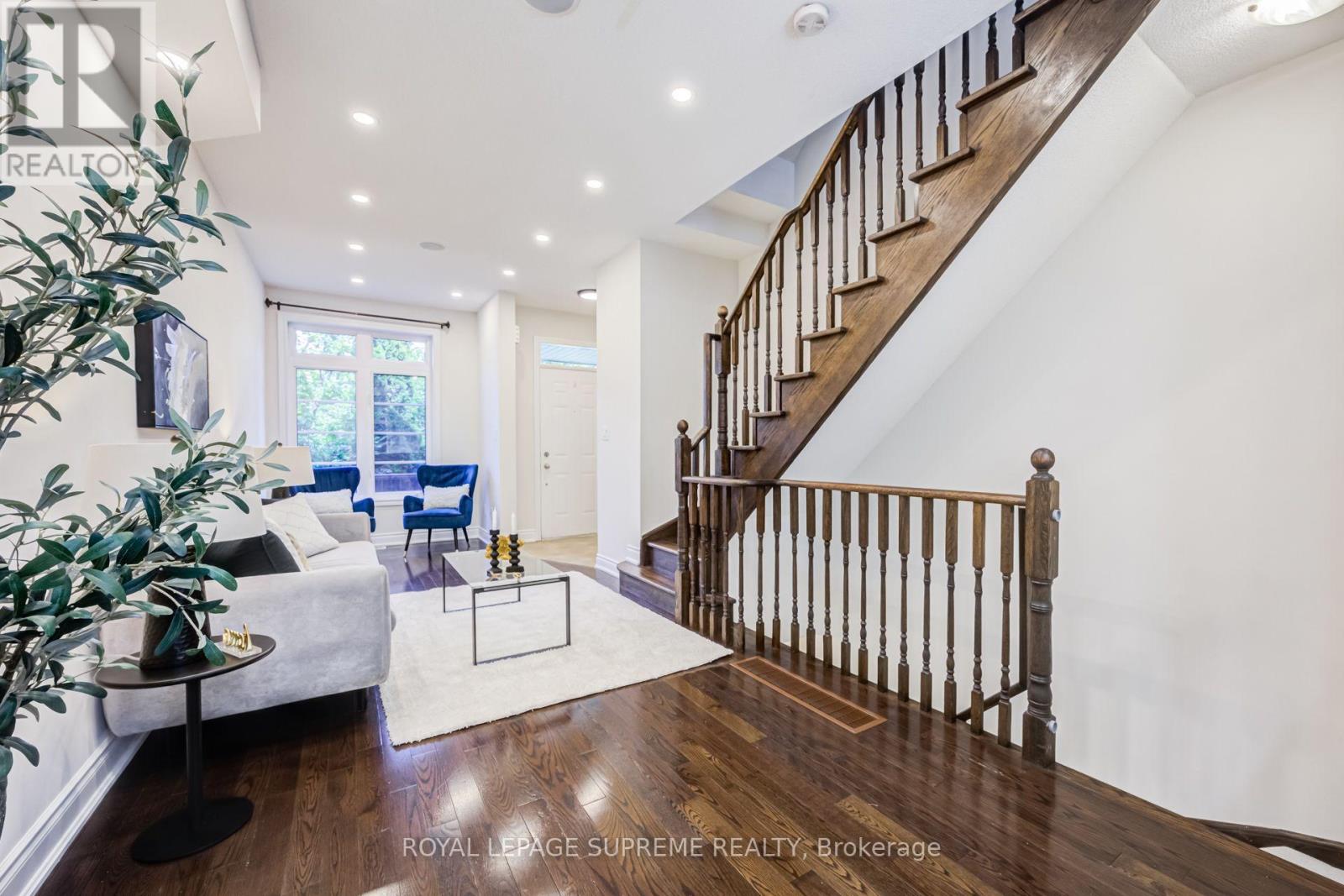 19B HOBDEN PLACE - 8