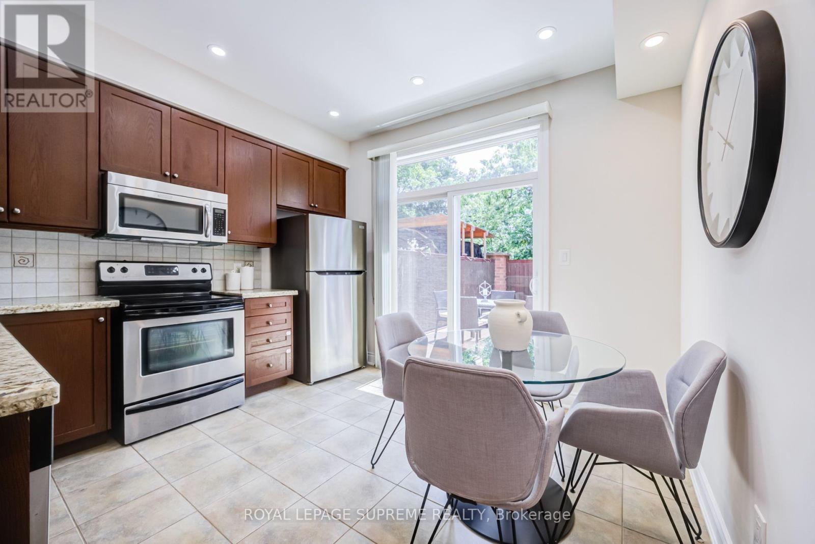 19B HOBDEN PLACE - 9