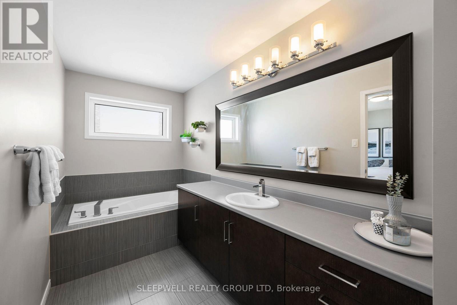 147 WESTPHALIAN AVENUE - 21