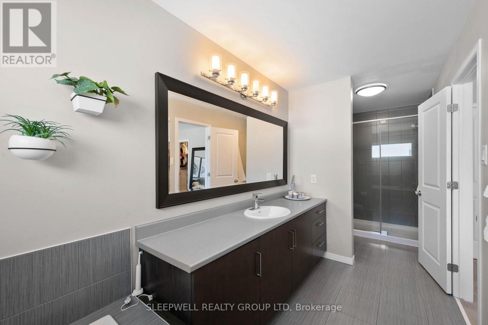 147 WESTPHALIAN AVENUE - 20