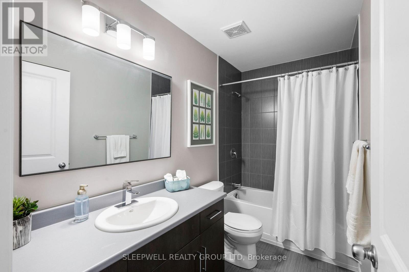 147 WESTPHALIAN AVENUE - 26