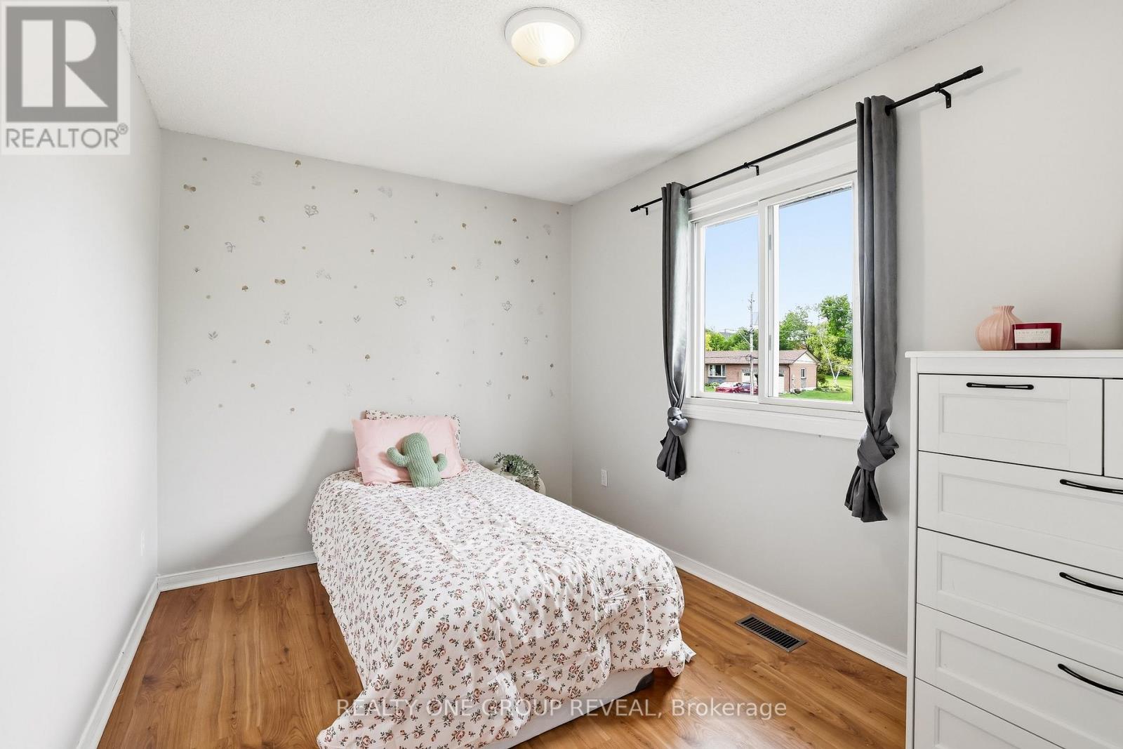 2 MANCINI DR DRIVE - 32