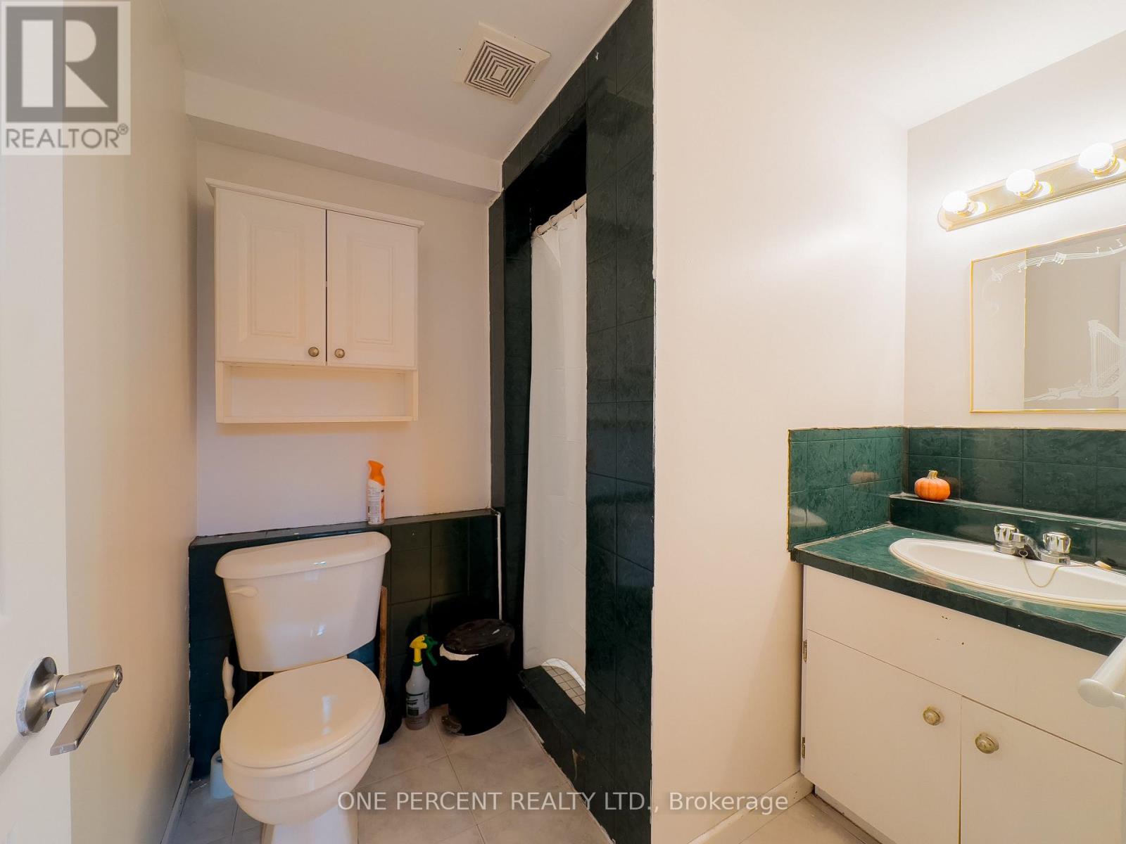 211 REID STREET - 21