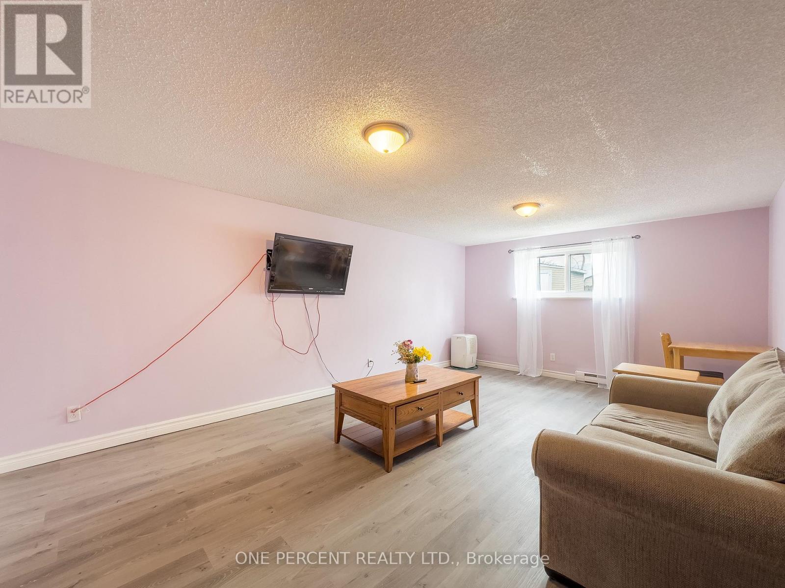 211 REID STREET - 22