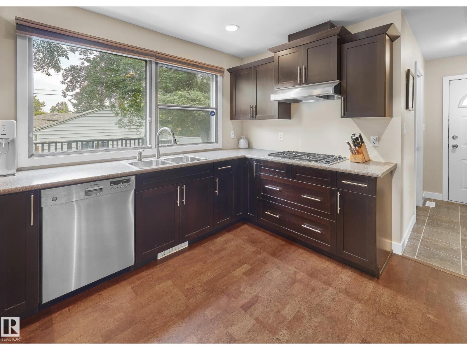 9717 143 ST NW - 10