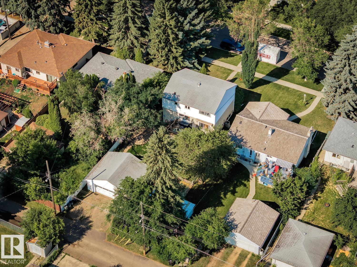 9717 143 ST NW - 28