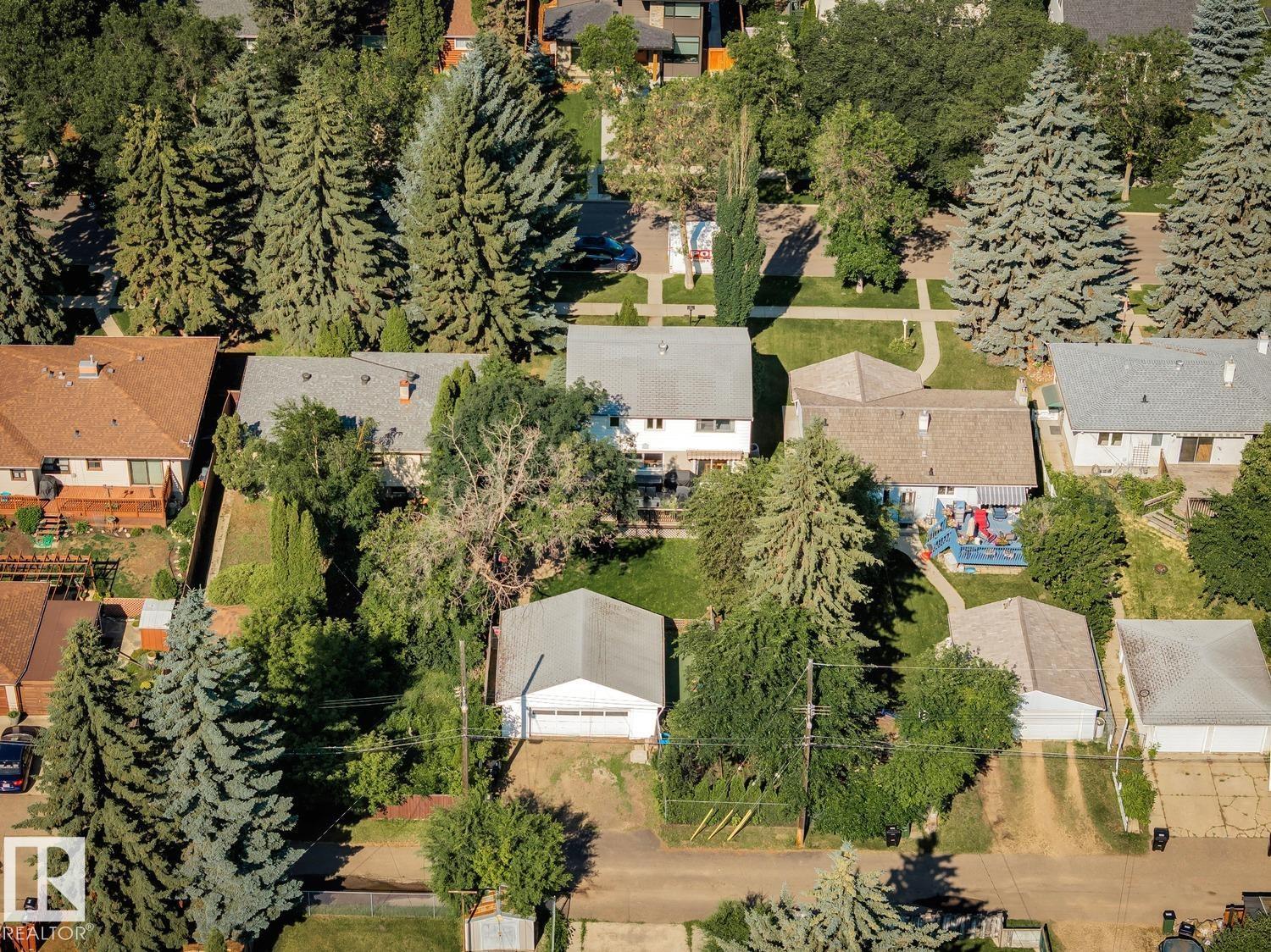9717 143 ST NW - 27