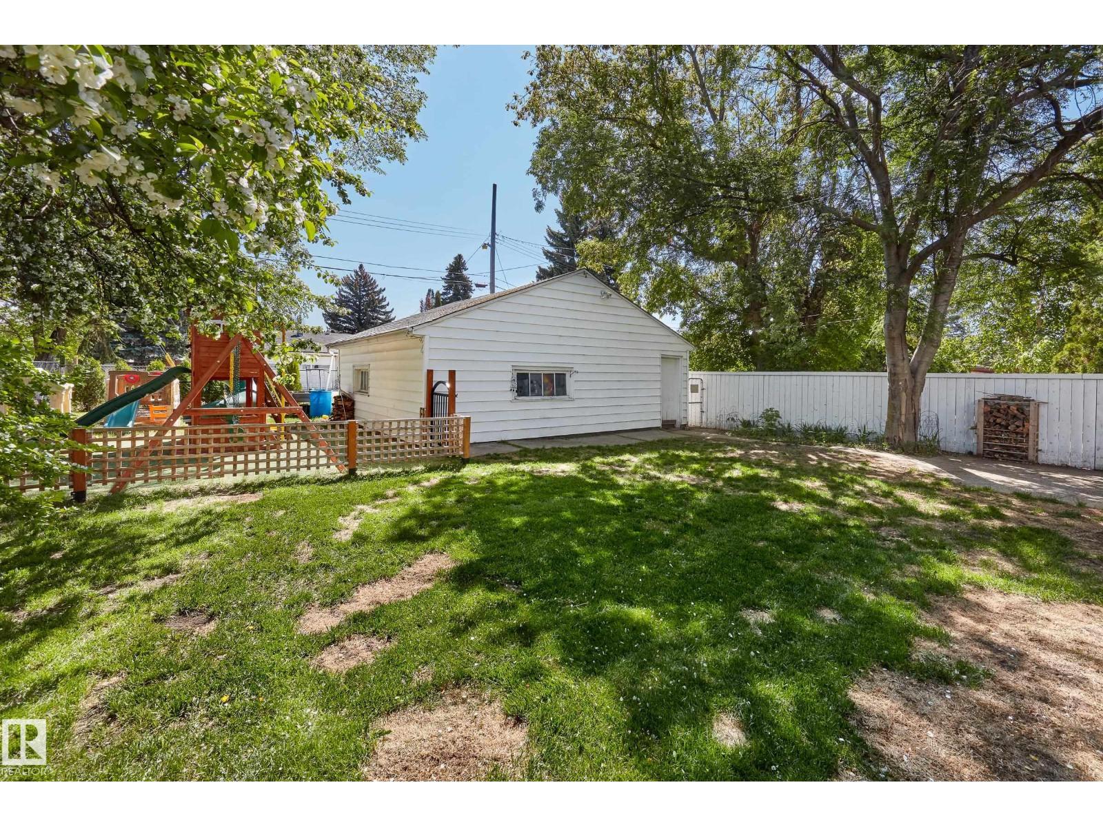 9717 143 ST NW - Image 38