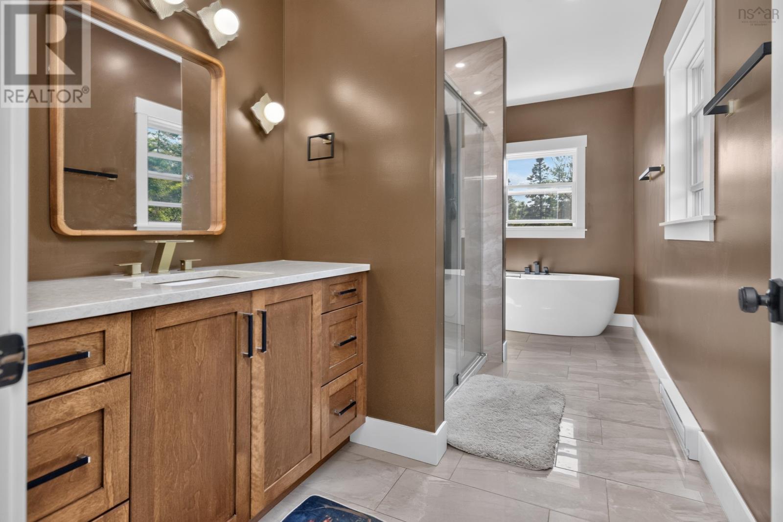 819 Bissett Road - 17